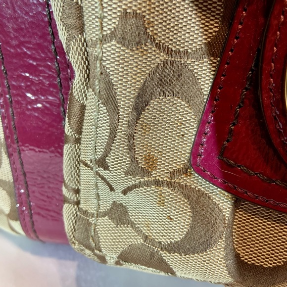 🌺🌺Host Pick 11/9!!!  Gorgeous Coach Logo fabric & Fushia leather Tote - Picture 10 of 16